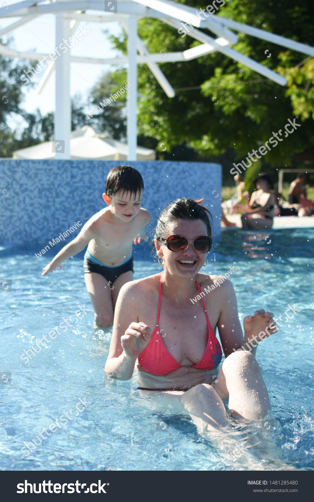 brooke mathers recommends hot moms at pool pic