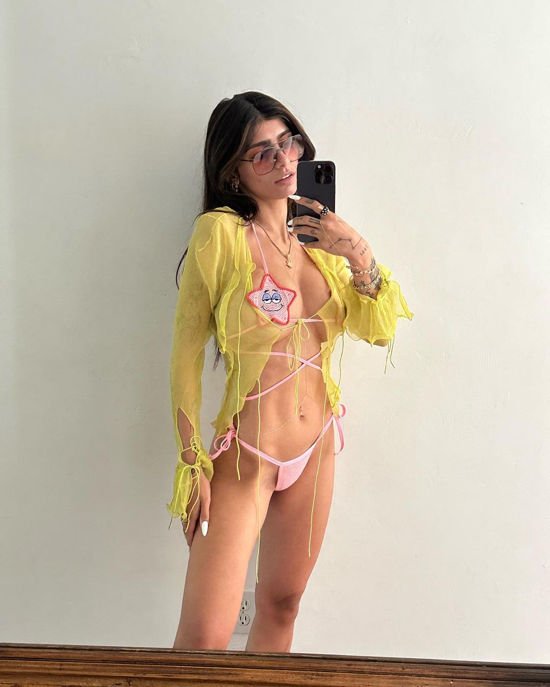 codi shoemaker recommends mia khalifa hot bikini pic