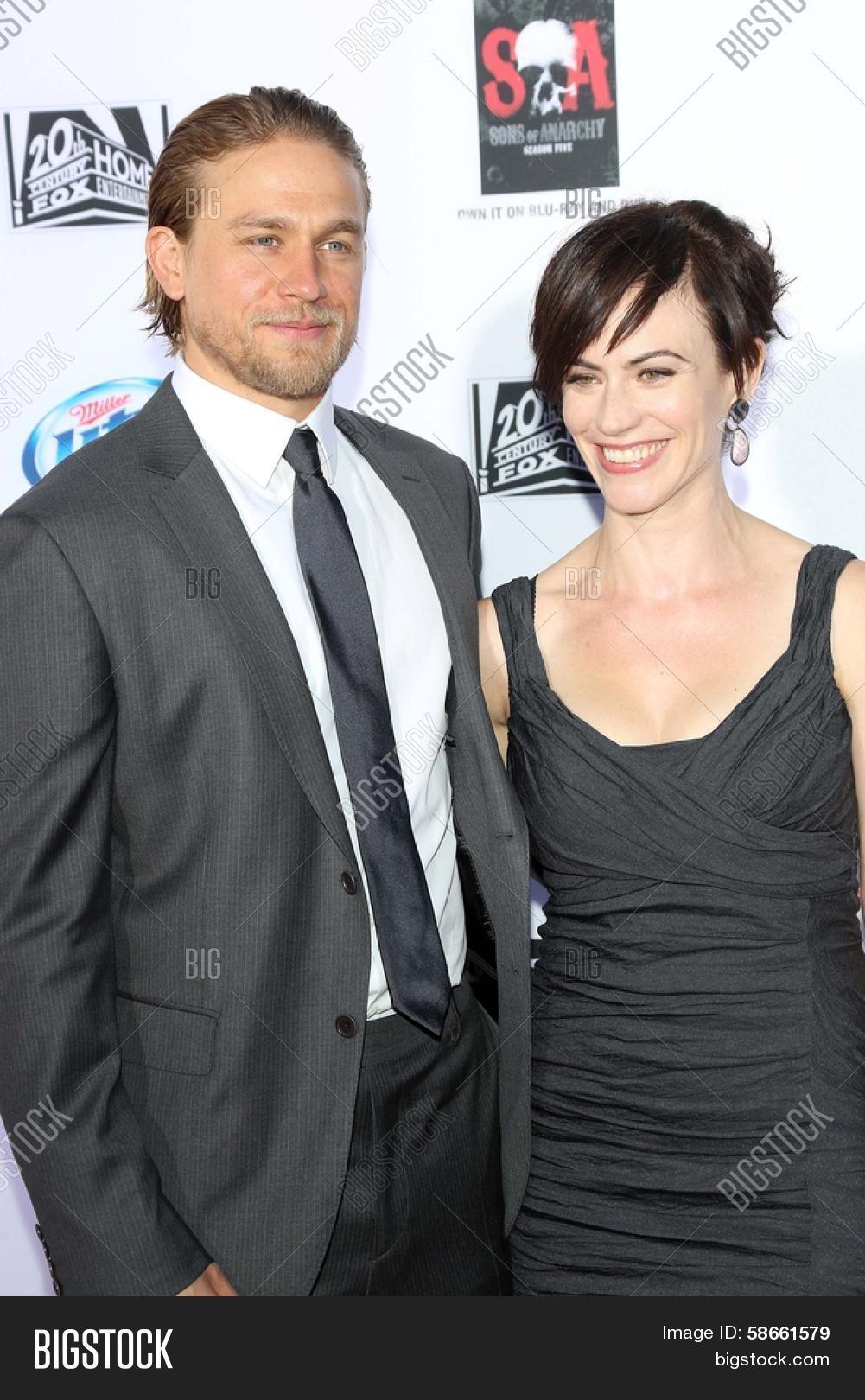 angela crowley recommends charlie hunnam maggie siff pic