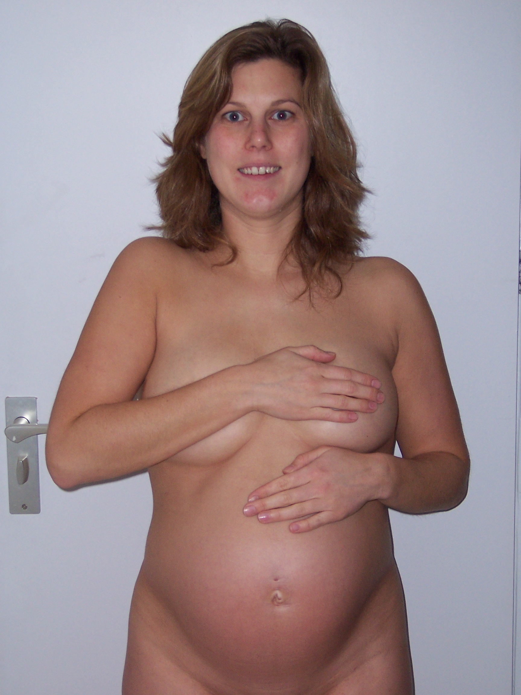 deepti arora add naked pregnant girlfriend photo