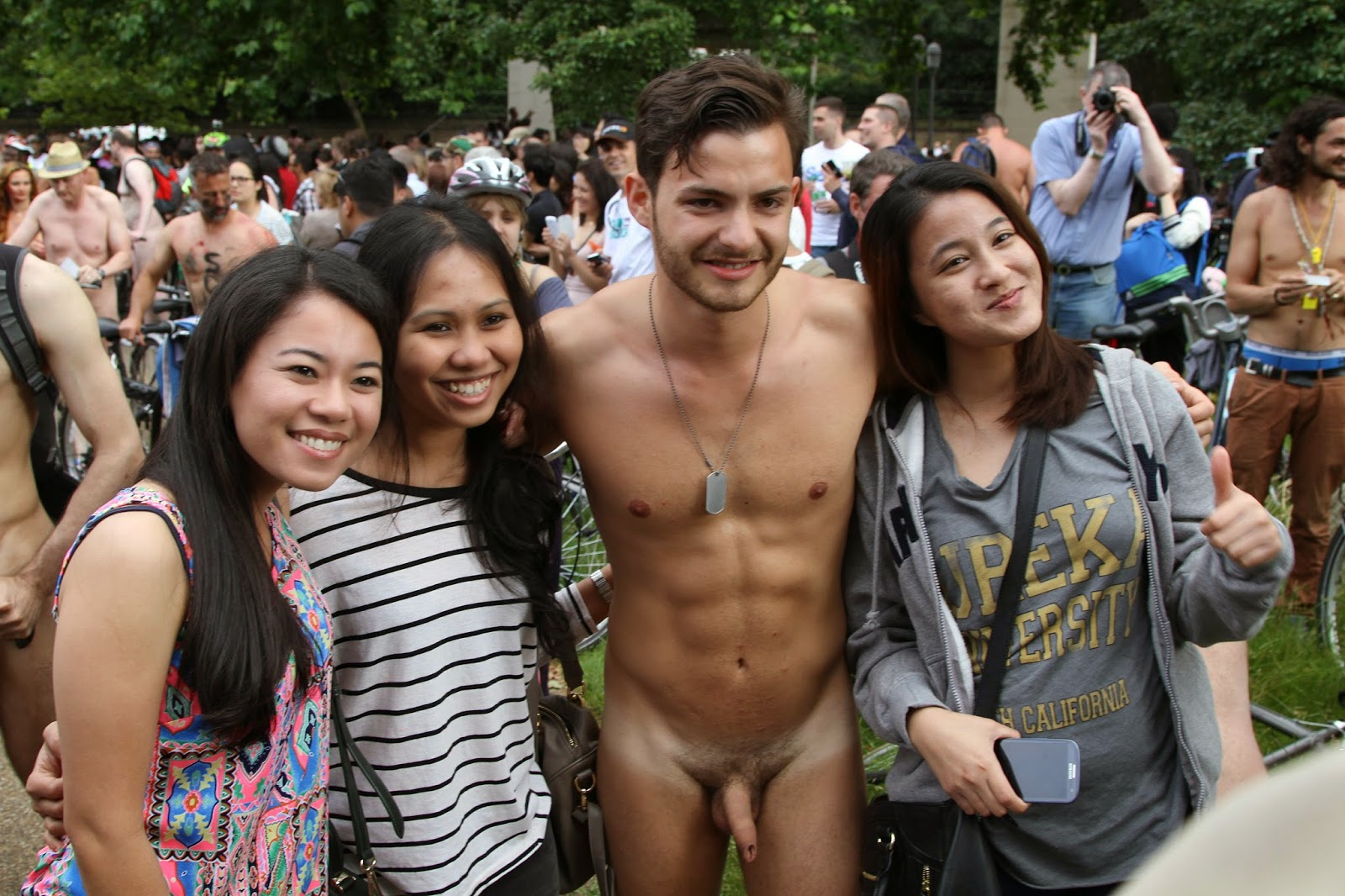david reyes rivera recommends naked boys clothed girls pic