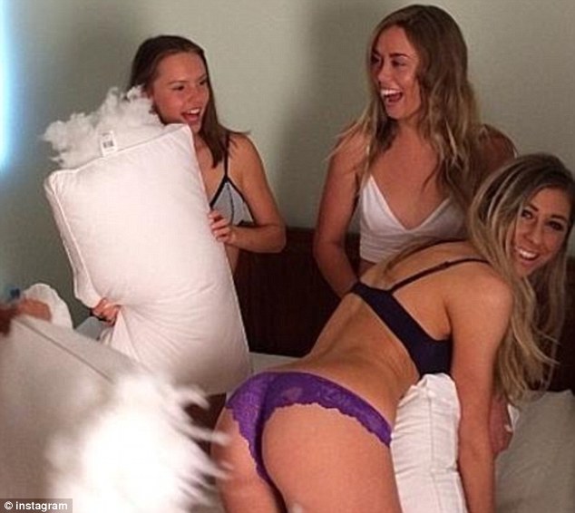 casper badenhorst recommends hot girls pillow fight pic