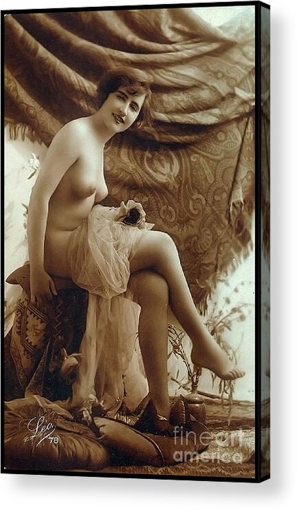 aparna vhatkar recommends vintage erotic images pic