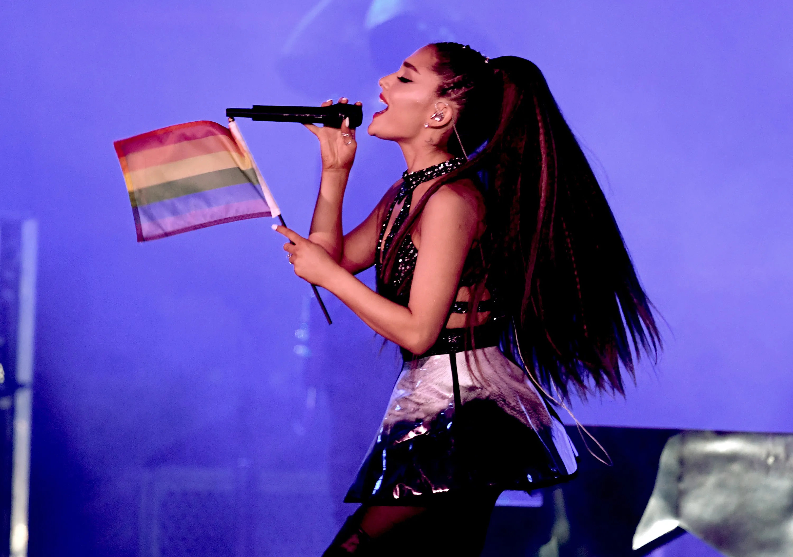 achy suarsih recommends ariana grande lesbian sex pic