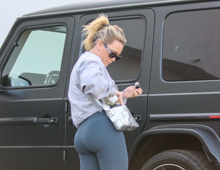 Hilary Duff Sexy Ass porn abused