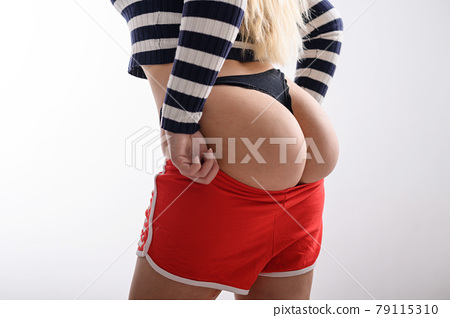 alexandar markovic share big booty white girls in thongs photos
