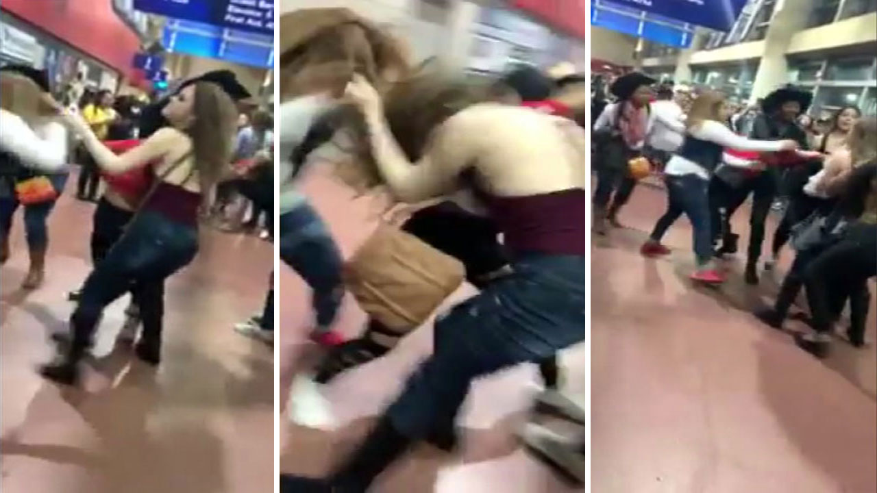 Best of Girl street fights caught on video
