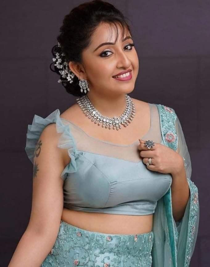 buah jeruk recommends Malayalam Actress Hottest Photos