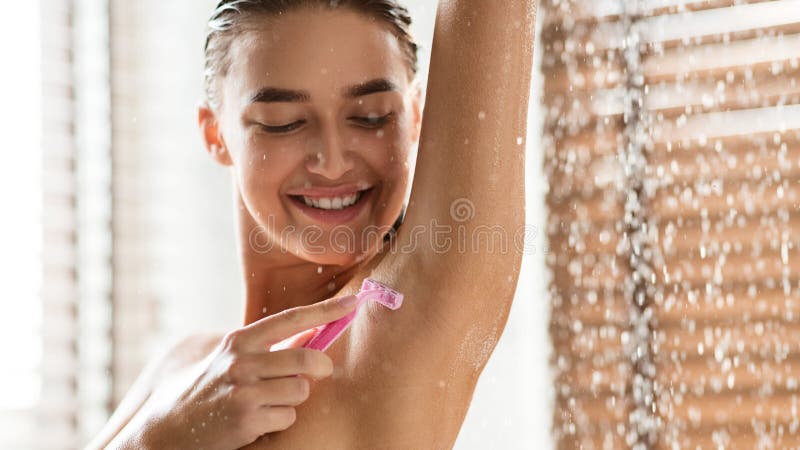 amanda rupe recommends women shaving in shower pic