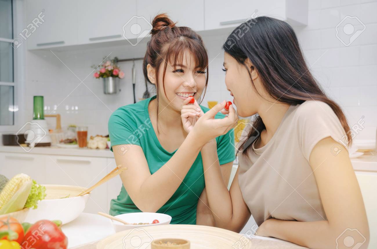 david zempel recommends Lesbians Eating Each Other