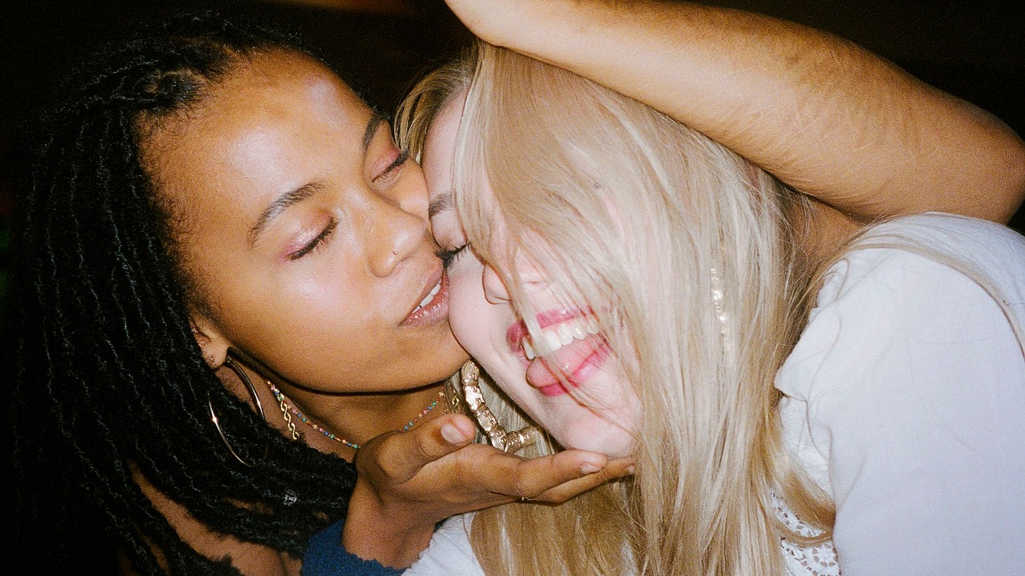 amber seaton share lesbians rub each other photos