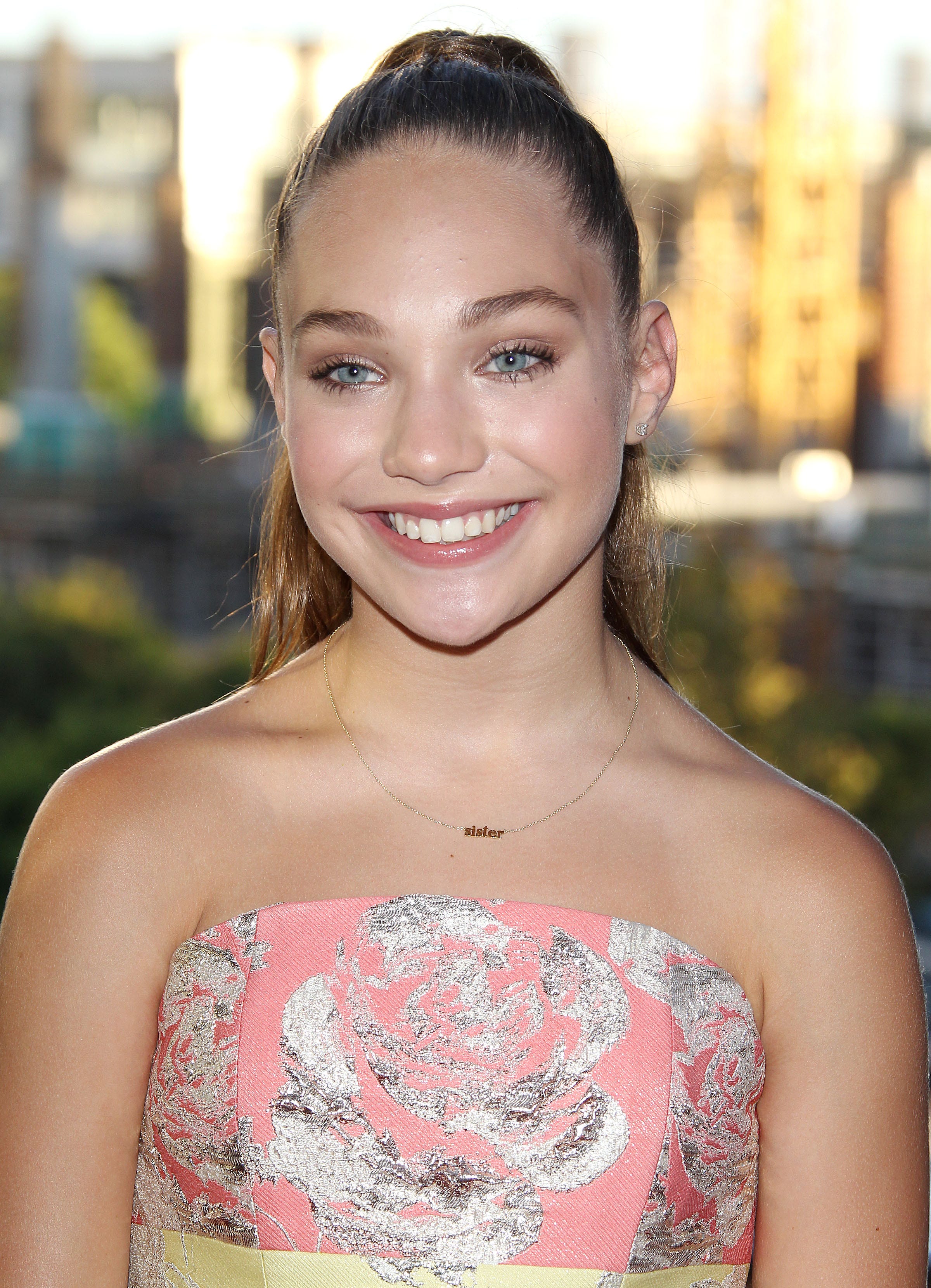 akile kidane recommends Maddie Ziegler Look Alike