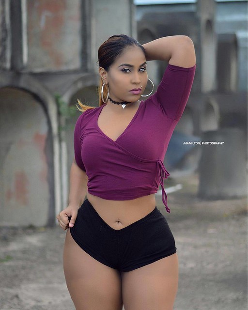 binil jose add photo pictures of thick and curvy women