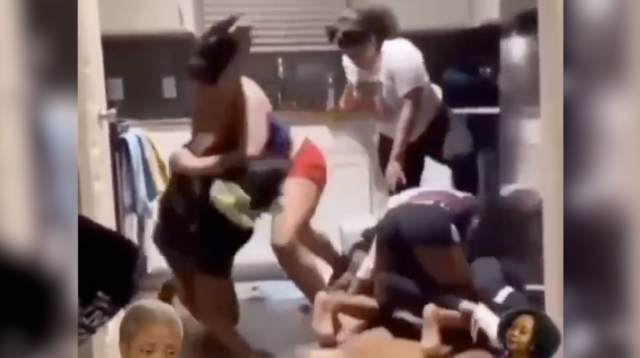 Girl Fights World Star gluz naked