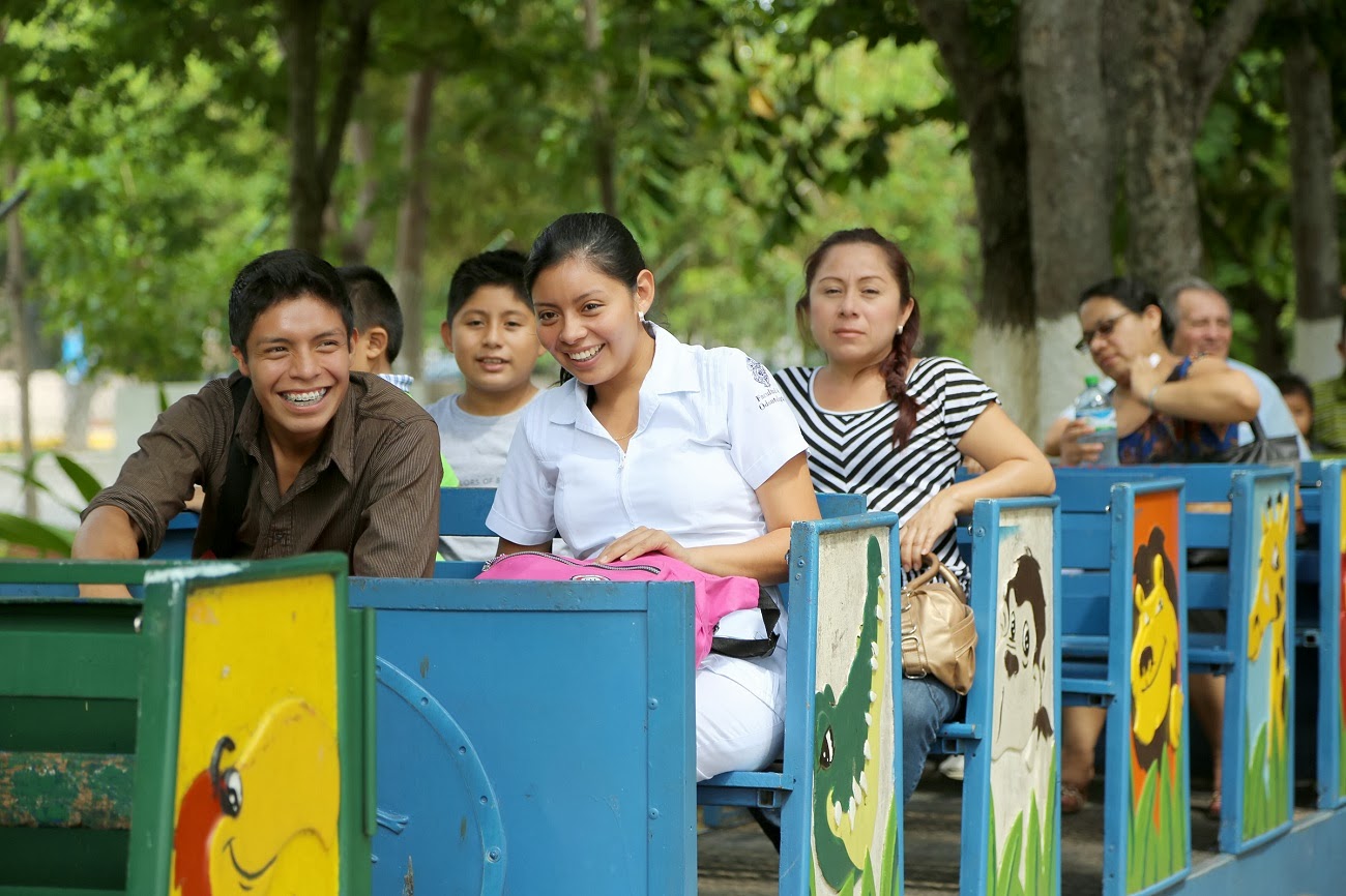 ashley dawn byrd add agasajando en el parque photo