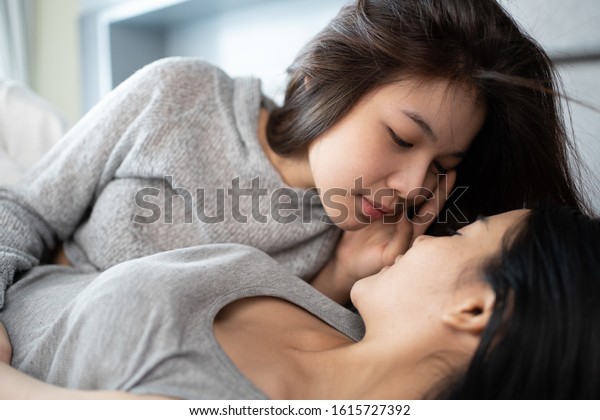 chathu senarathna share asian girls kissing video photos