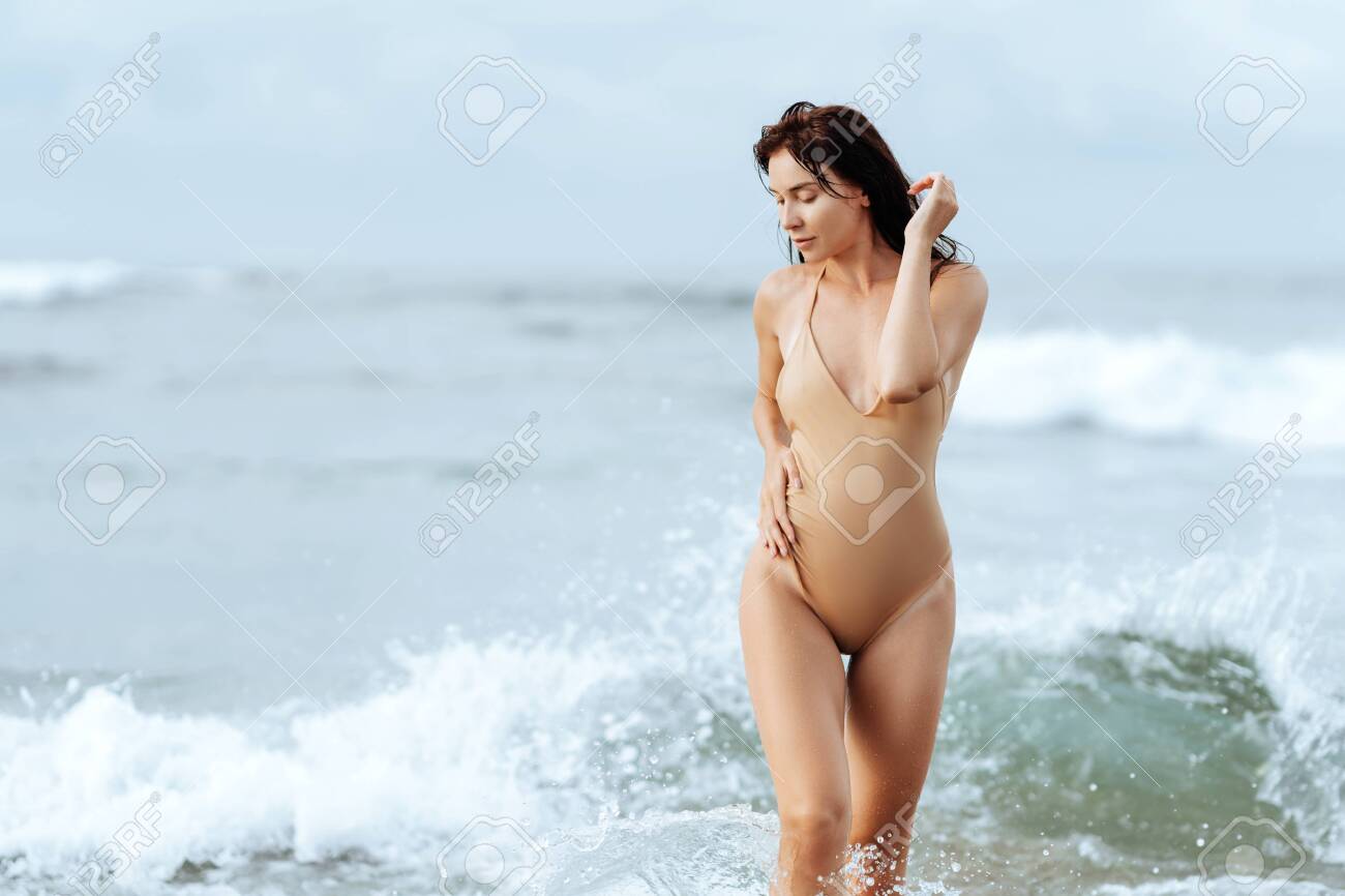 Asian Nudist Picture shemale masturbating