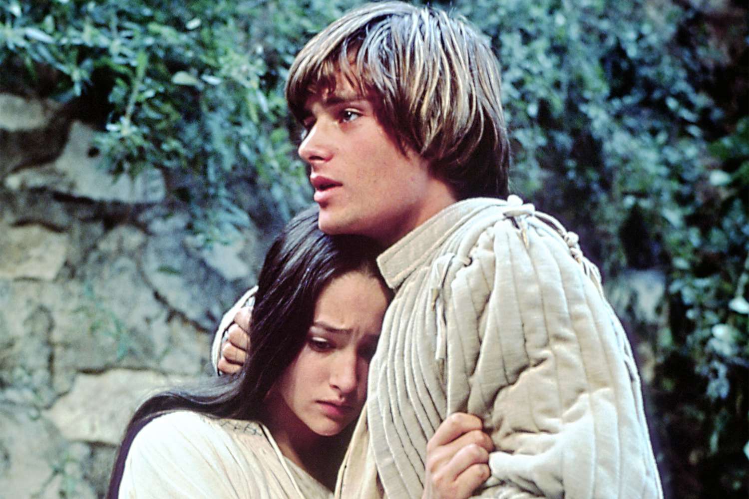 Best of Olivia hussey romeo and juliet topless