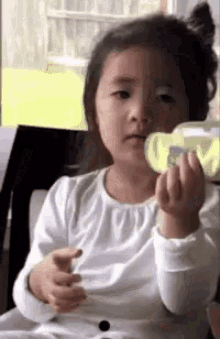 azman sarip recommends Baby Giving The Finger Gif