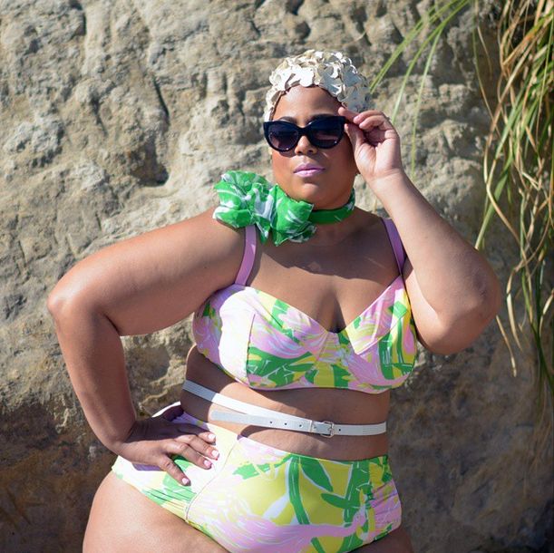 Best of Bbw in tiny bikini