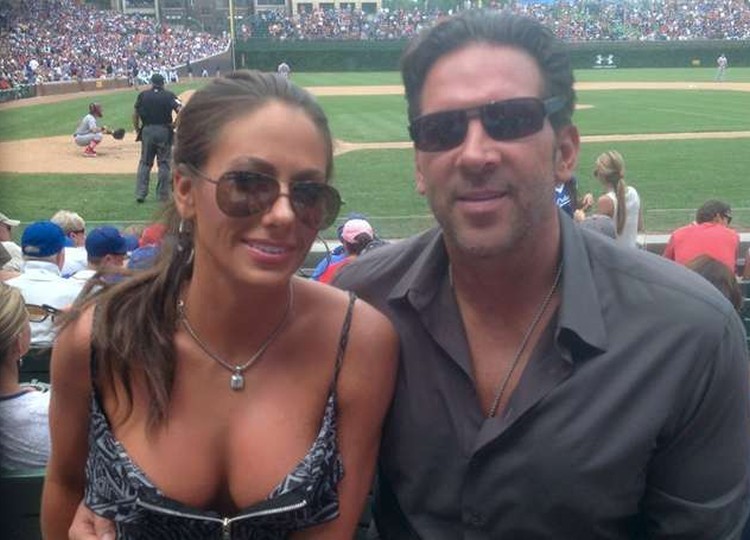 brian butti recommends Holly Sonders Boobs