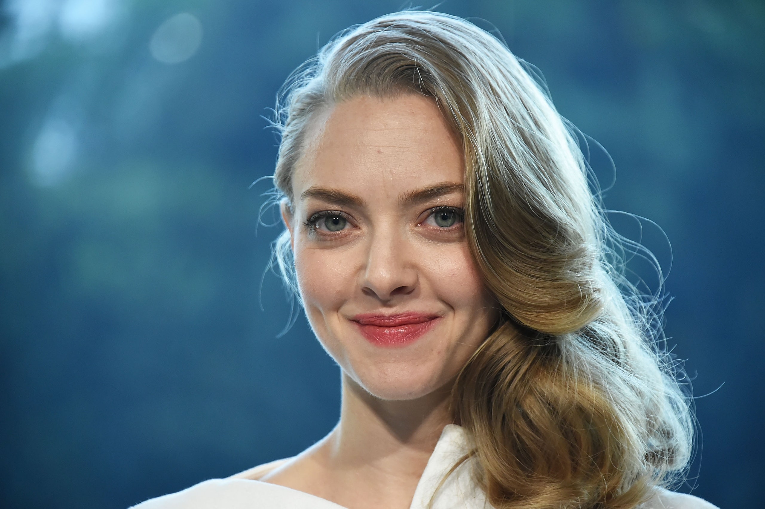 charles a marshall recommends amanda seyfried big boobs pic