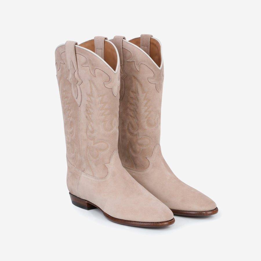 bari holland recommends Nude In Cowboy Boots