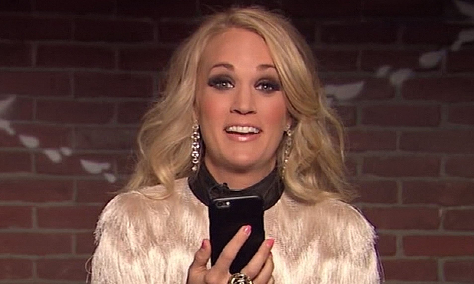 betty merrifield recommends carrie underwood crotch shot pic