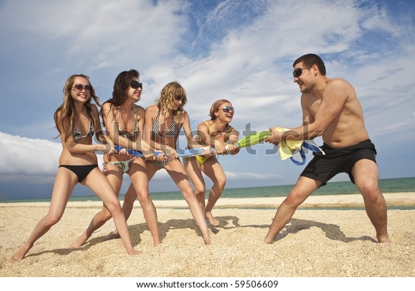 christie ash recommends naked tug of war pic