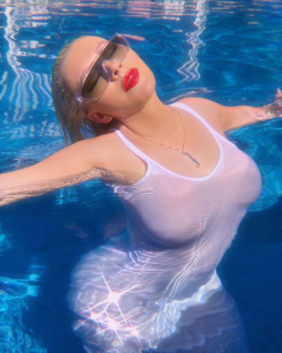 alaa hammouri recommends christina aguilera nude selfie pic