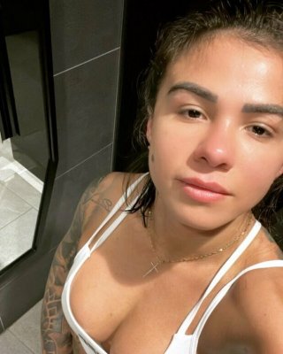 Claudia Gadelha Nude naken paradise