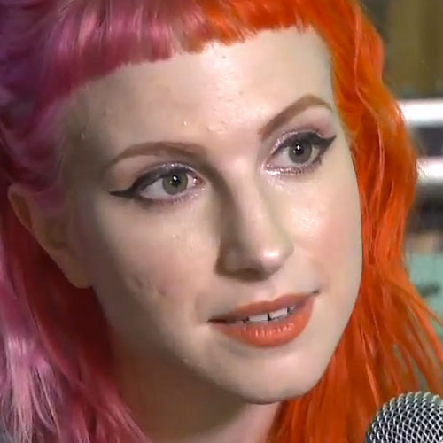 arek johnson recommends hayley williams tits pic