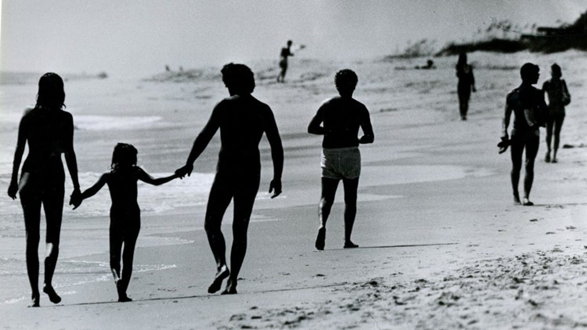 benjamin barclay recommends Family Nudity At The Beach