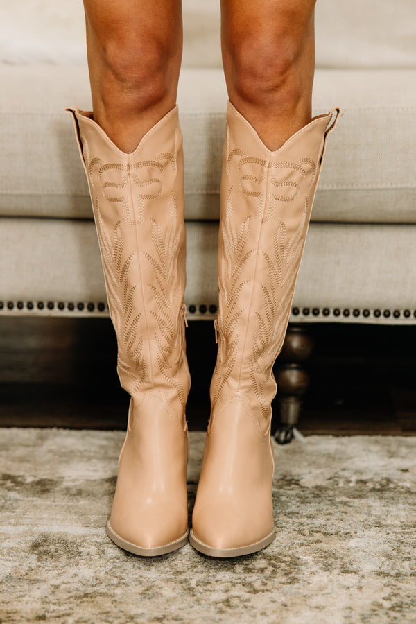 christine holgate recommends Nude In Cowboy Boots