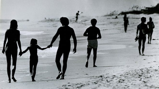 porn picture gallaries older couples on beach