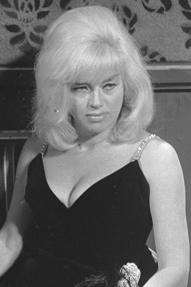 belochi lacombe recommends Diana Dors Naked