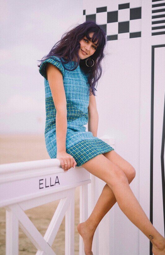 dave raymer recommends ella purnell feet pic