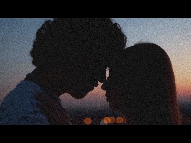 girls kissing video tumblr