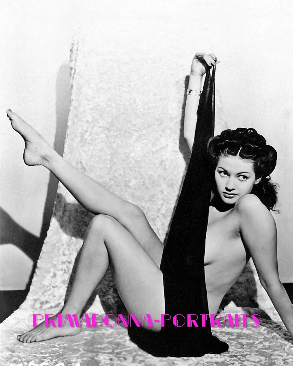 yvonne de carlo sexy pics