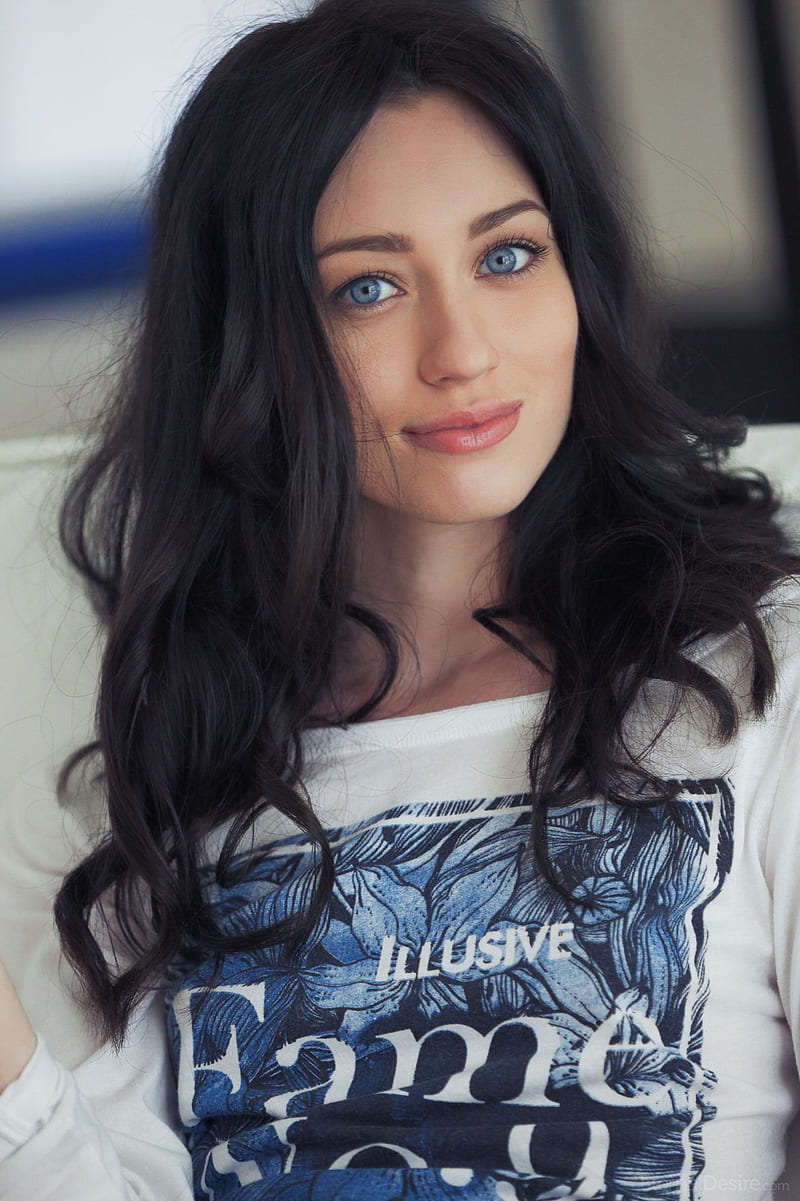 black sails recommends black haired blue eyed girl pic