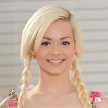 christie ellzey recommends Elsa Jean Bra Size