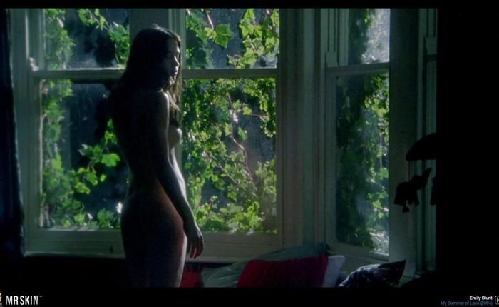 emily blunt nude scene