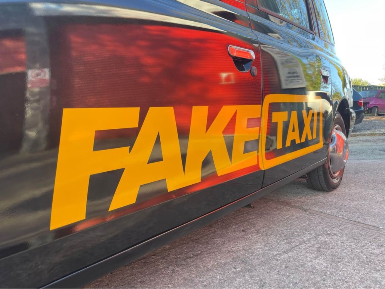 besa hoti share fake taxi new full photos