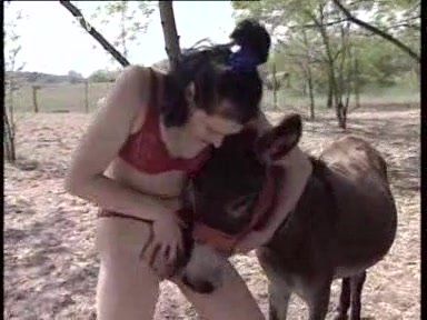 altaf dhalla add girls fucking with donkey photo
