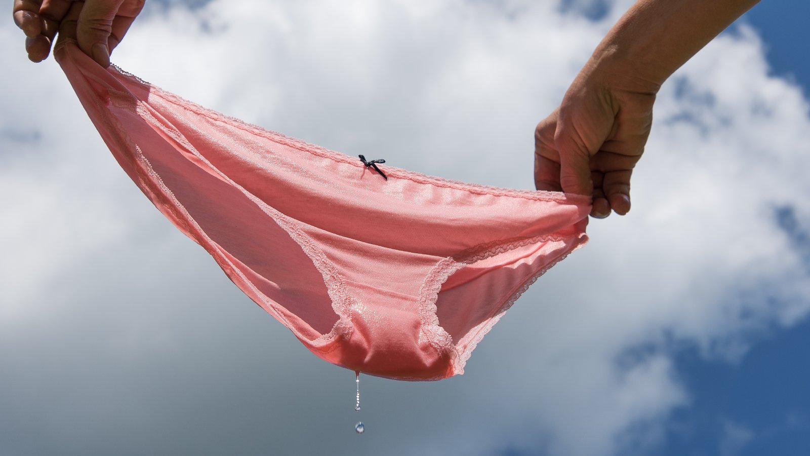 alan thien recommends girls peeing in thier panties pic