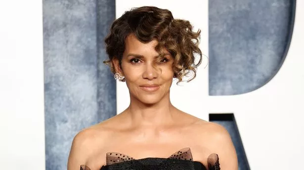 ben faires add halle berry leaked pics photo