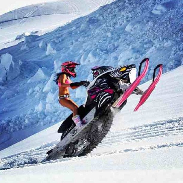 angela zeng add hot girls on snowmobile photo