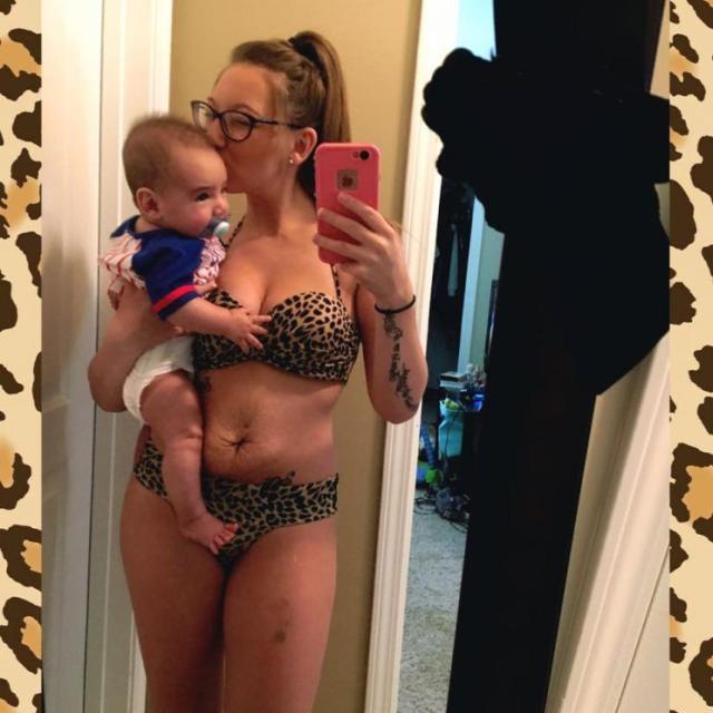 alexa farris recommends Hot Moms At Pool
