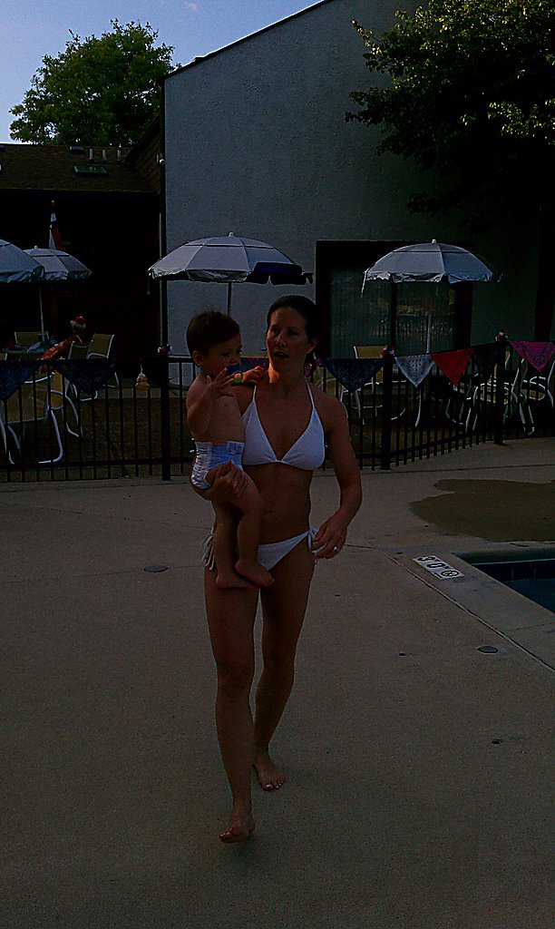 ashleigh mcclure recommends Hot Moms At Pool