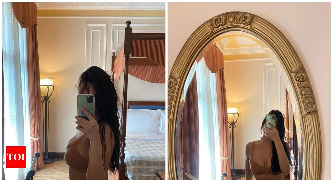 how to take sexy mirror selfies